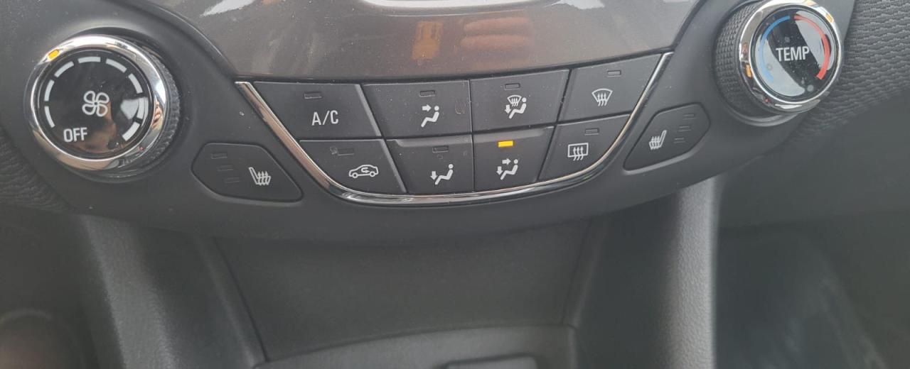 2016 Chevrolet Cruze LT Photo