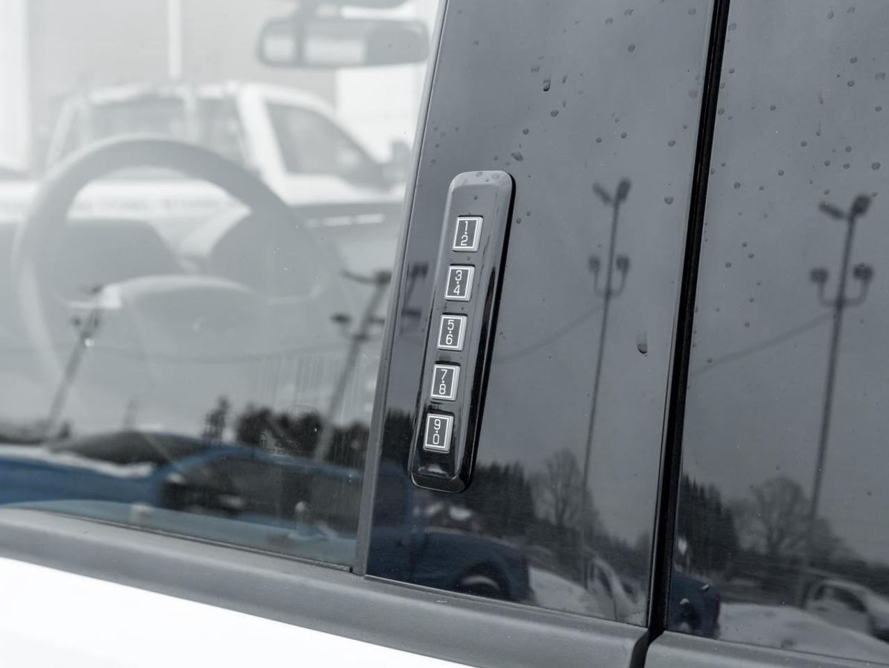 2022 Ford F-150 XL Photo3