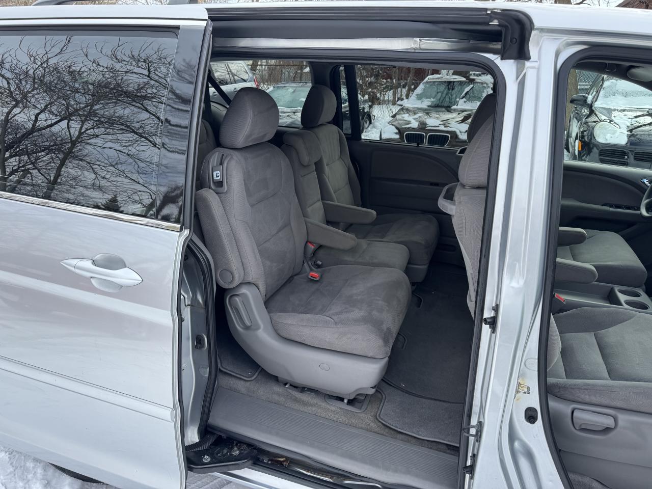 2010 Honda Odyssey SE Photo