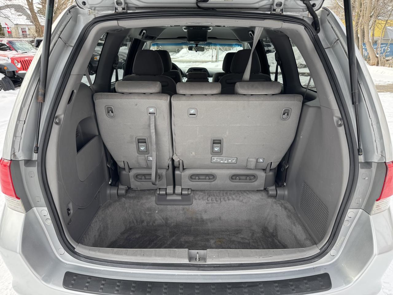 2010 Honda Odyssey SE Photo
