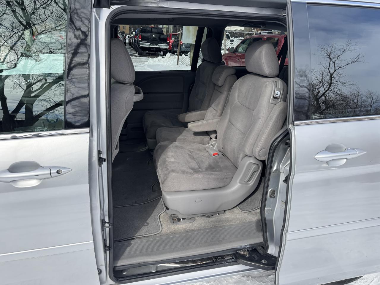 2010 Honda Odyssey SE Photo
