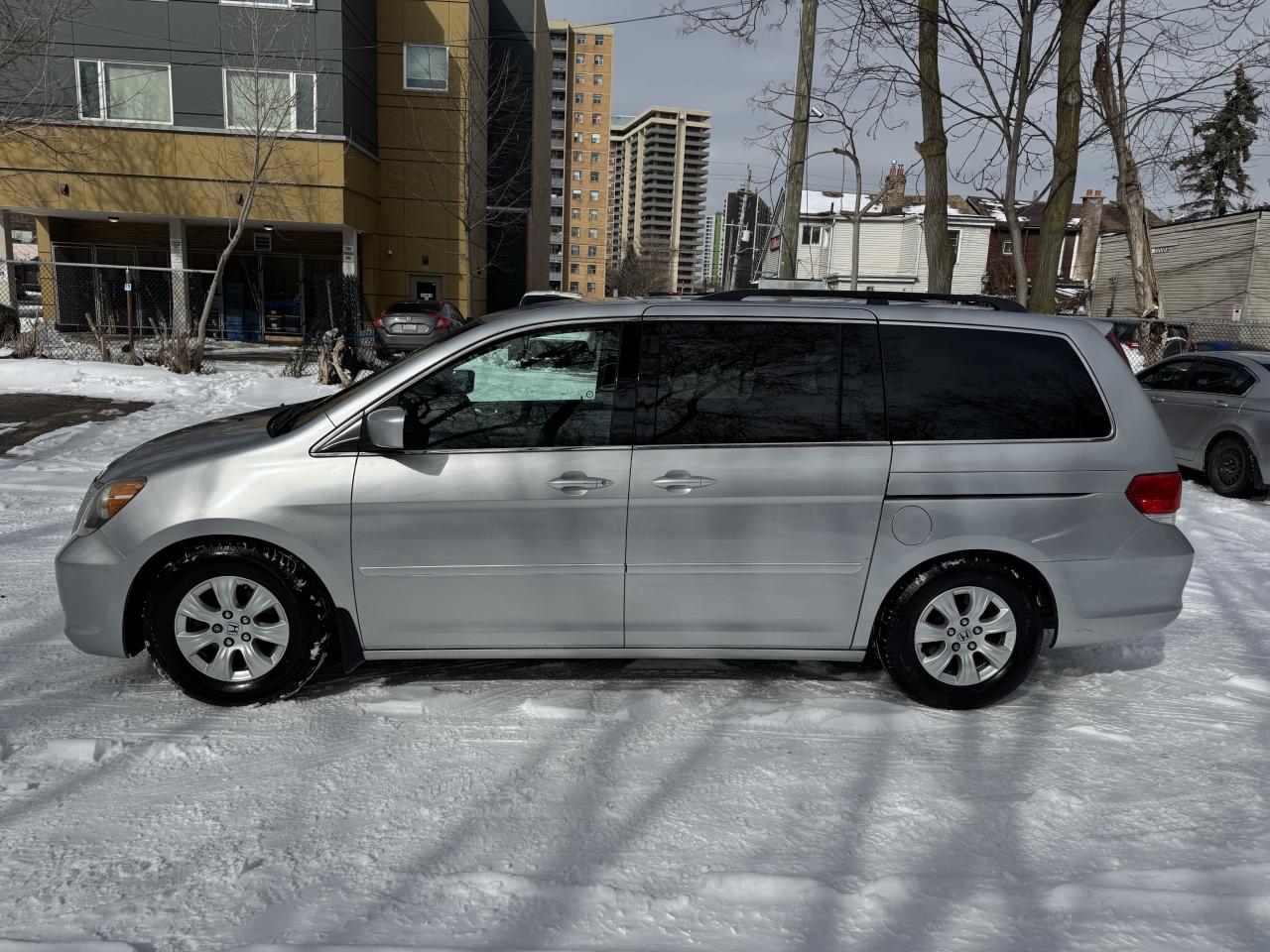 2010 Honda Odyssey SE Photo