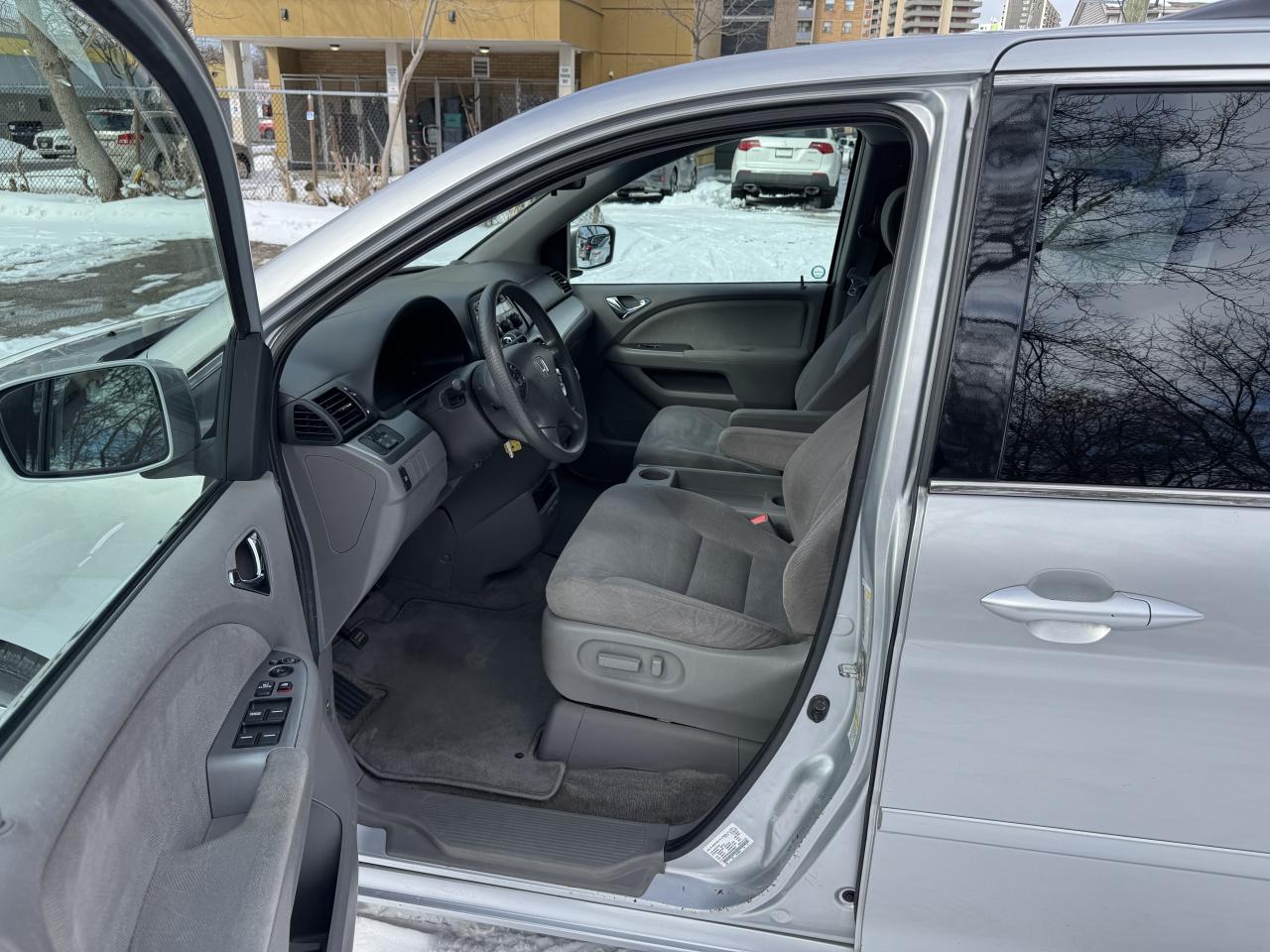 2010 Honda Odyssey SE Photo