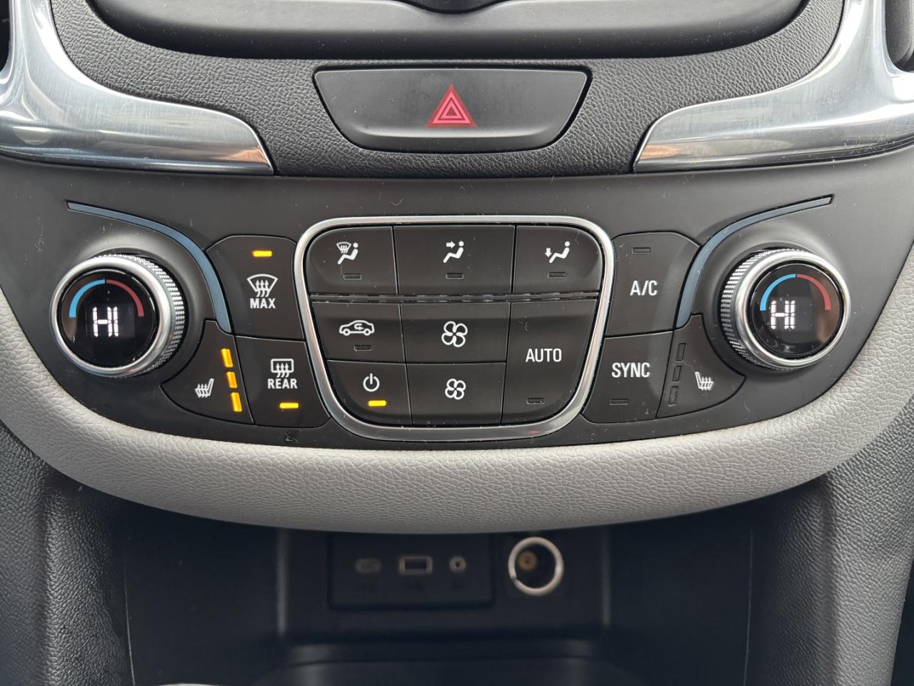 2020 Chevrolet Equinox LT No Accidents! Photo