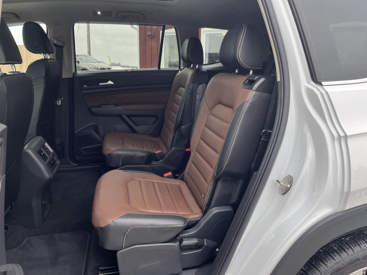 2022 Volkswagen Atlas EXECLINE Premium R-Line~No Accidents!~SAFETY INCLUDED in PRICE~ Photo
