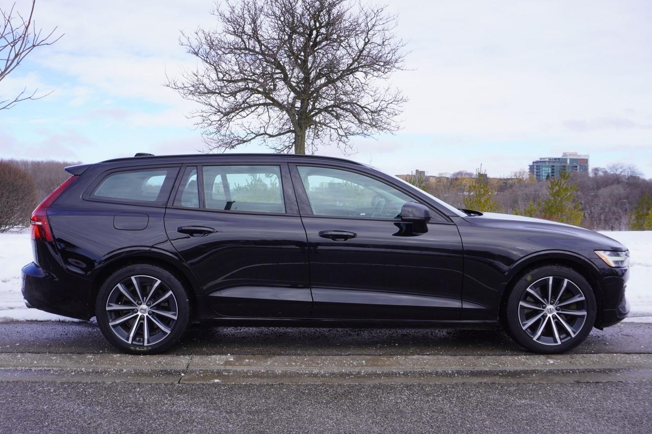 2021 Volvo V60 1 OWNER / NO ACCIDENTS / DEALER SERVICED / Photo4