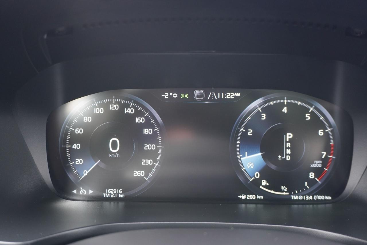 2021 Volvo V60 1 OWNER / NO ACCIDENTS / DEALER SERVICED / Photo