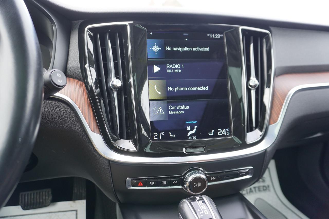 2021 Volvo V60 1 OWNER / NO ACCIDENTS / DEALER SERVICED / Photo