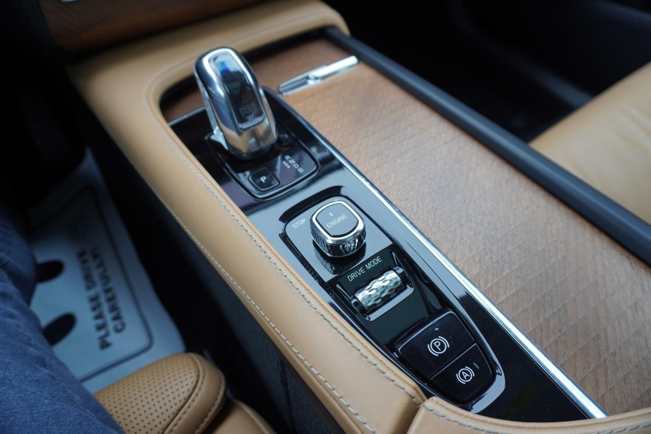 2016 Volvo XC90 T8 HYBRID / INSCRIPTION/ NO ACCIDENTS/ DLR SERVICD Photo