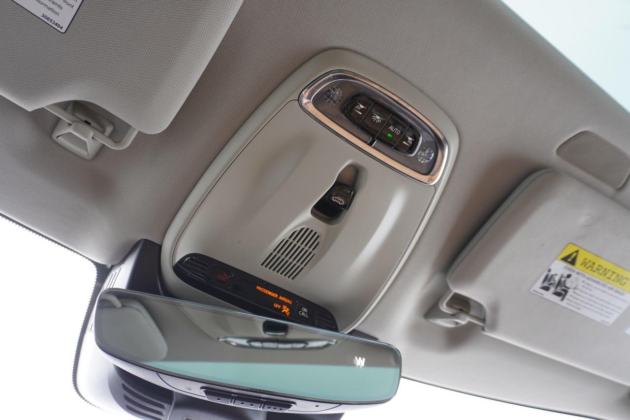 2016 Volvo XC90 T8 HYBRID / INSCRIPTION/ NO ACCIDENTS/ DLR SERVICD Photo