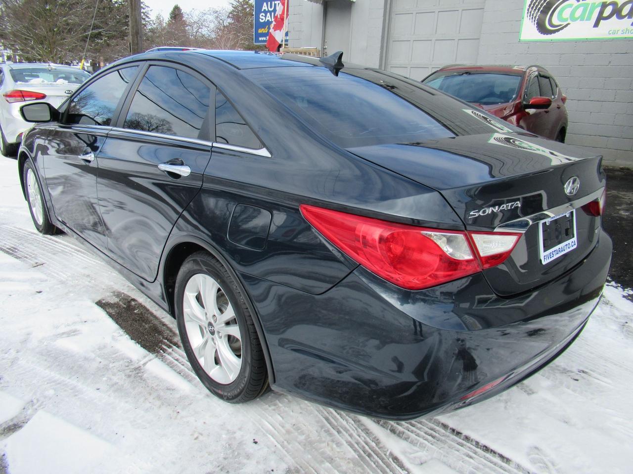 2011 Hyundai Sonata LIMITED Photo