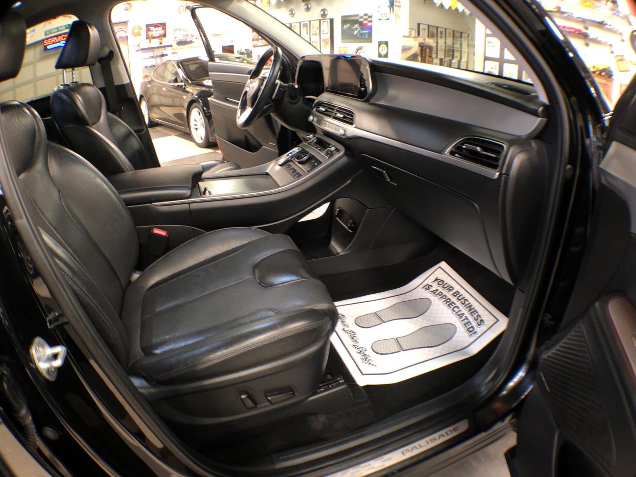 2022 Hyundai PALISADE LUXURY AWD 7 PASS CAPTAIN/CH LEATHER PAN/ROOF NAV Photo