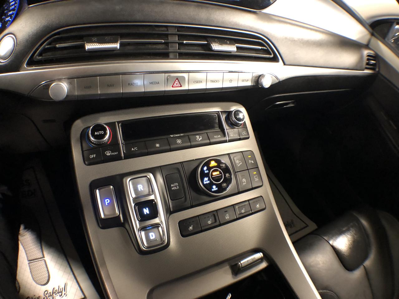 2022 Hyundai PALISADE LUXURY AWD 7 PASS CAPTAIN/CH LEATHER PAN/ROOF NAV Photo