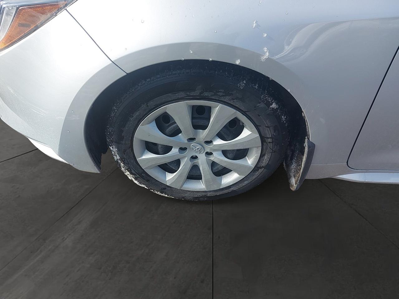 2023 Toyota Corolla LE Photo