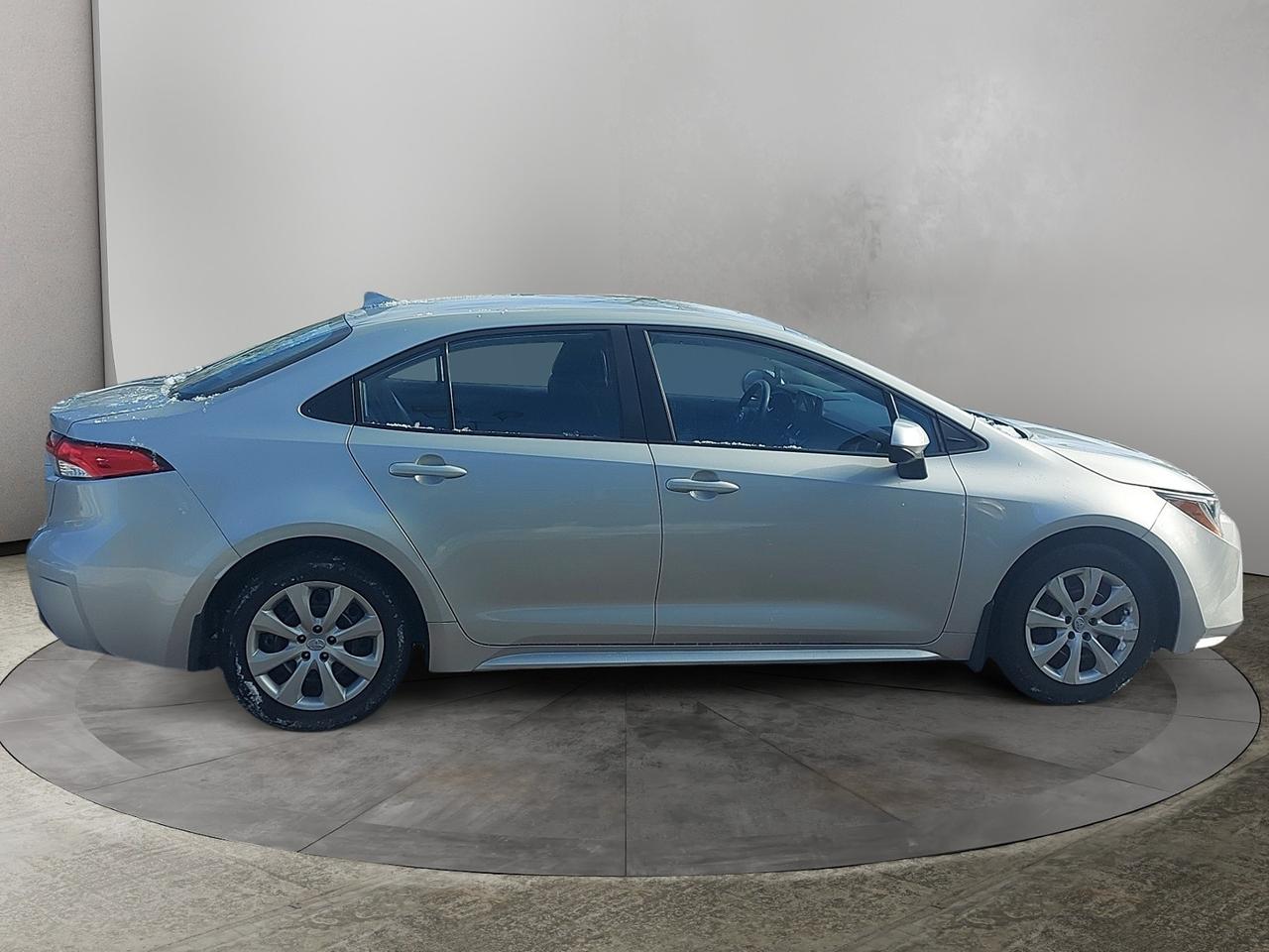 2023 Toyota Corolla LE Photo