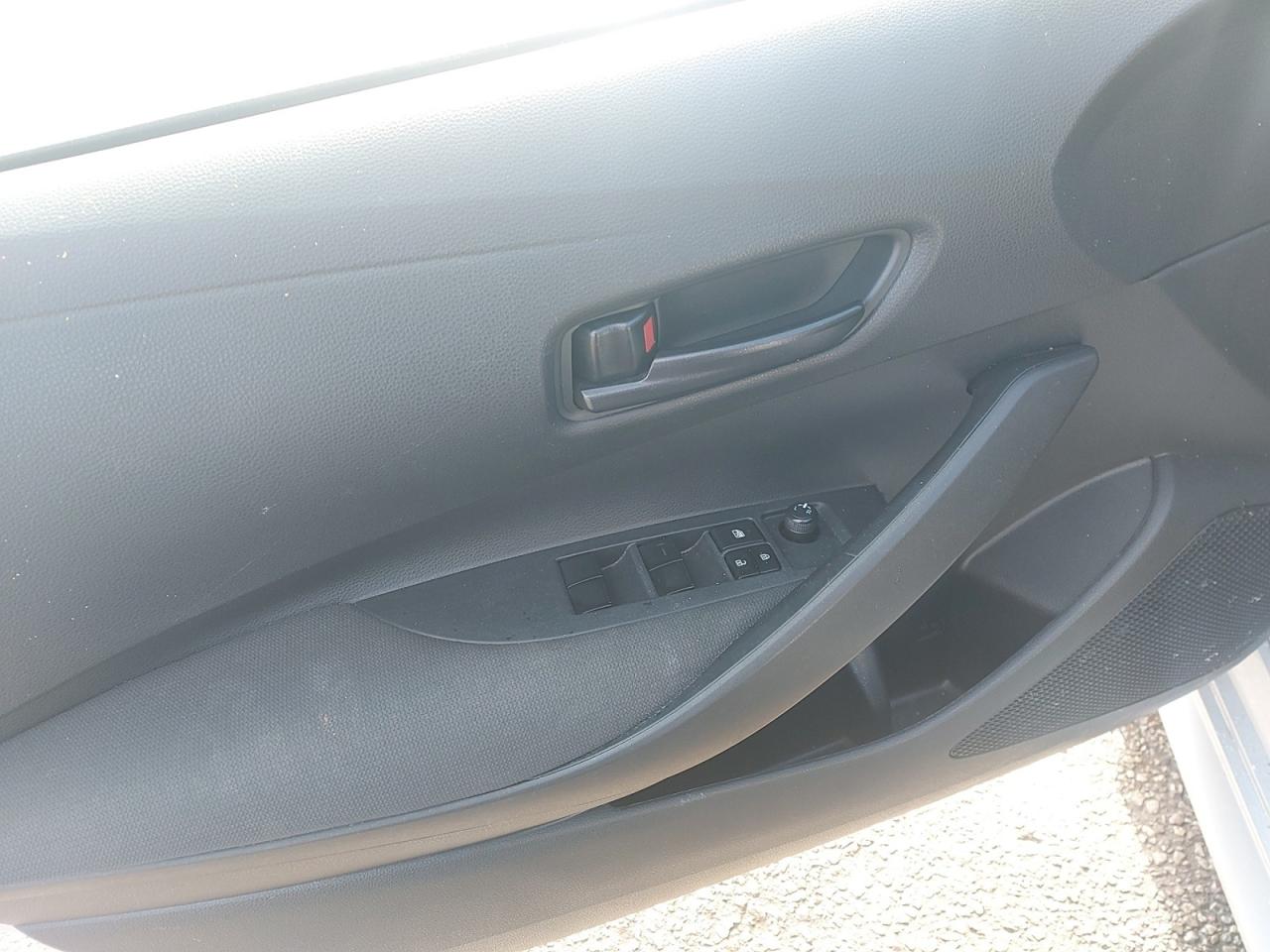 2023 Toyota Corolla LE Photo