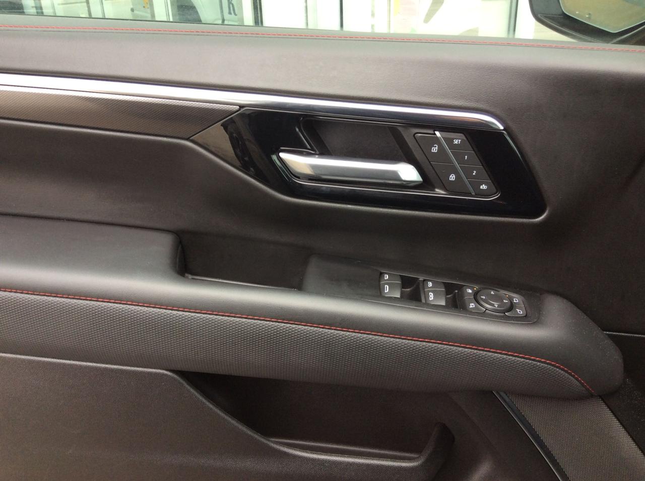 2025 Chevrolet Tahoe RST Photo