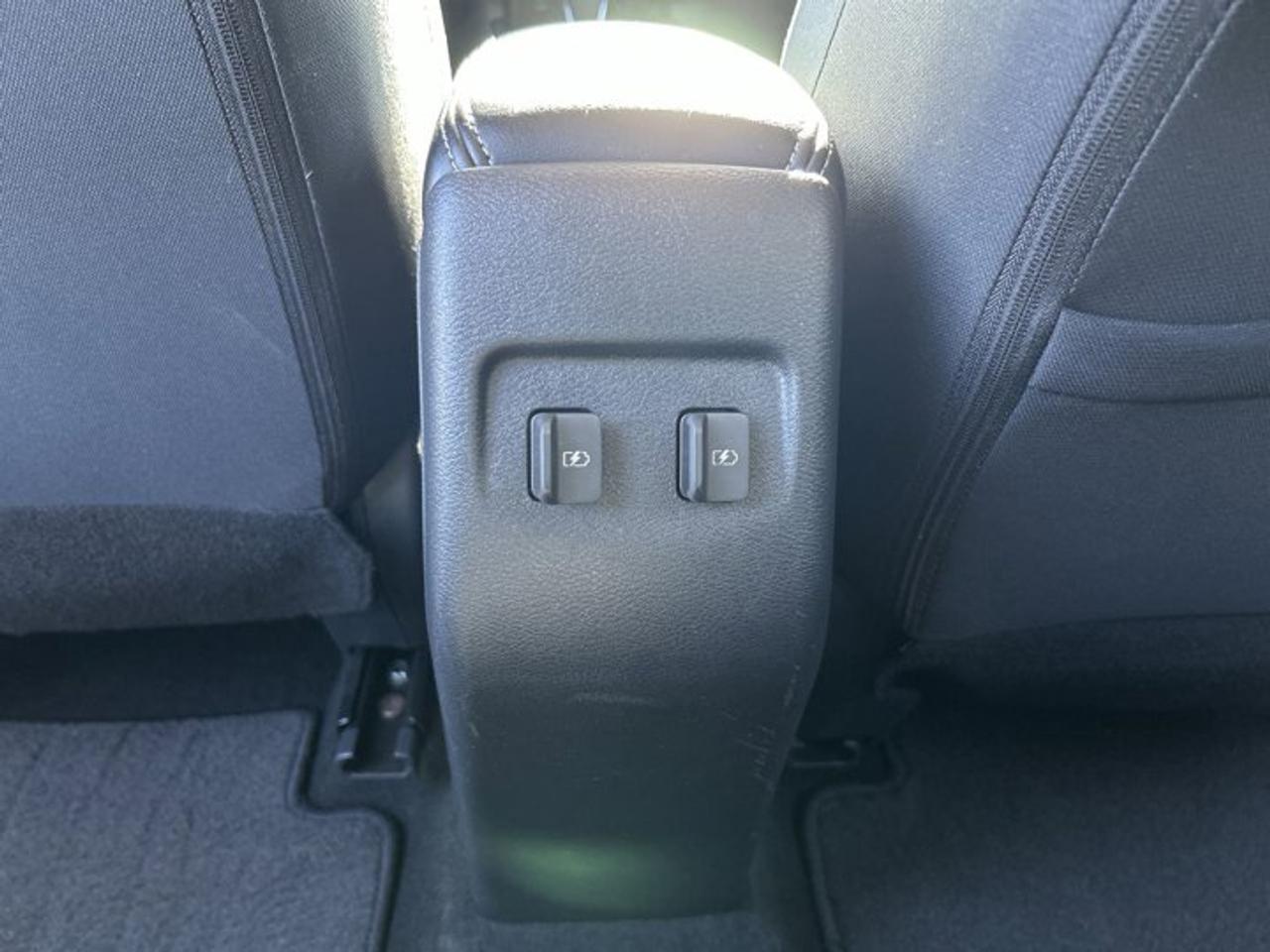 2024 Nissan Kicks SV FWD | No accidents Photo