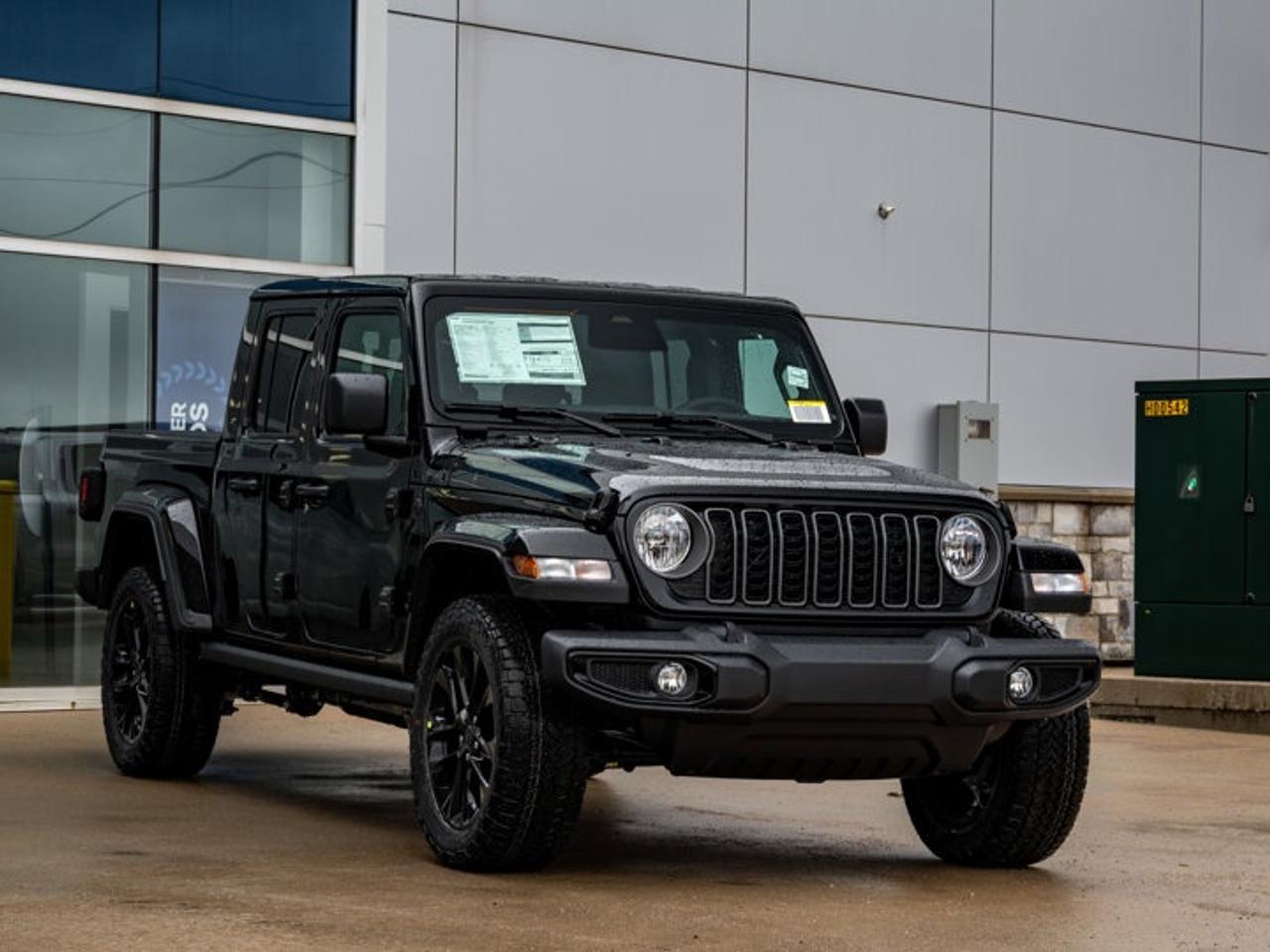 2026 Jeep Gladiator NightHawk Photo