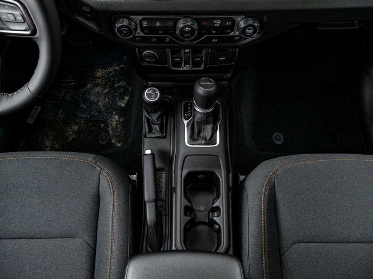 2026 Jeep Gladiator NightHawk Photo