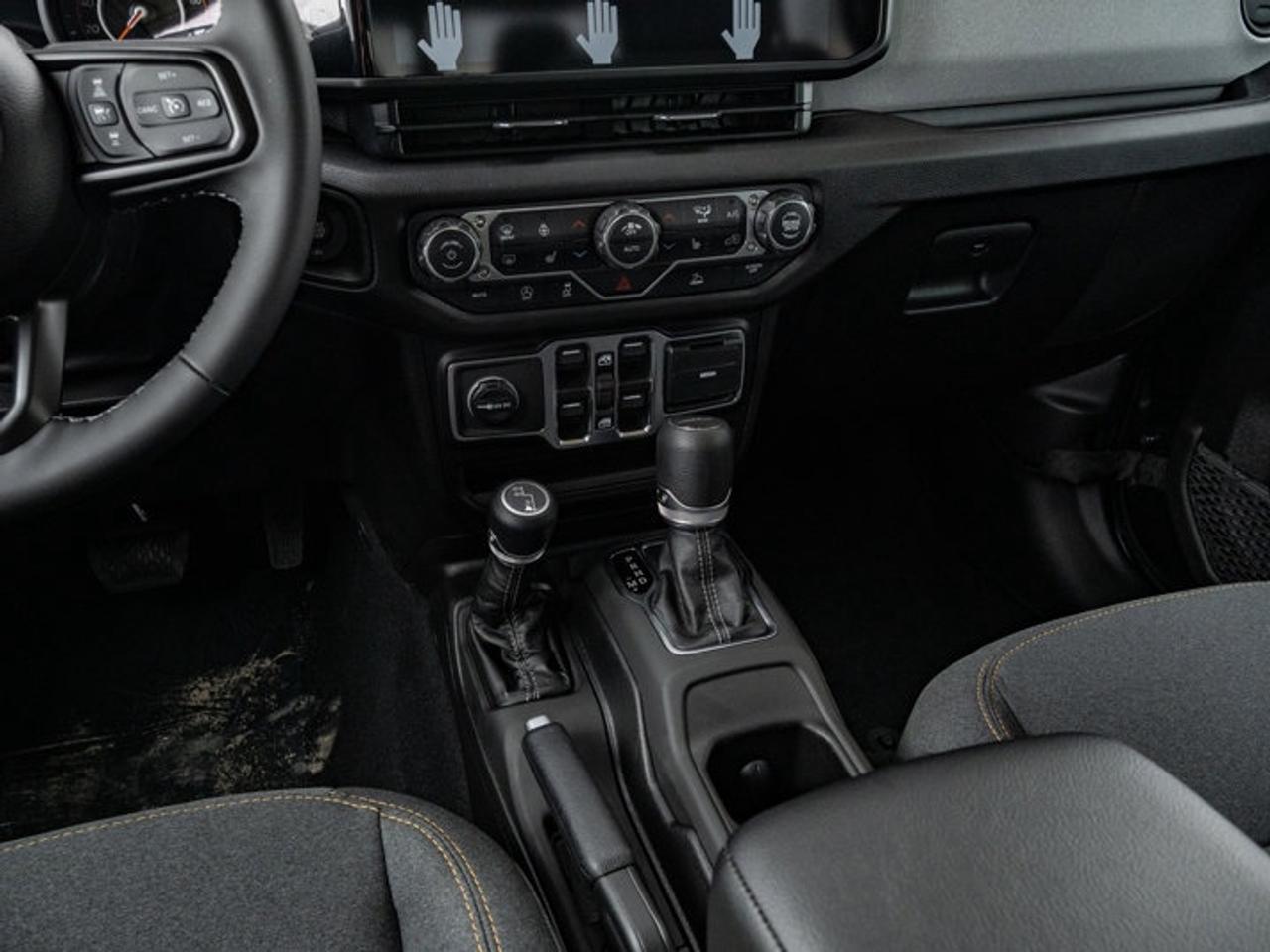 2026 Jeep Gladiator NightHawk Photo