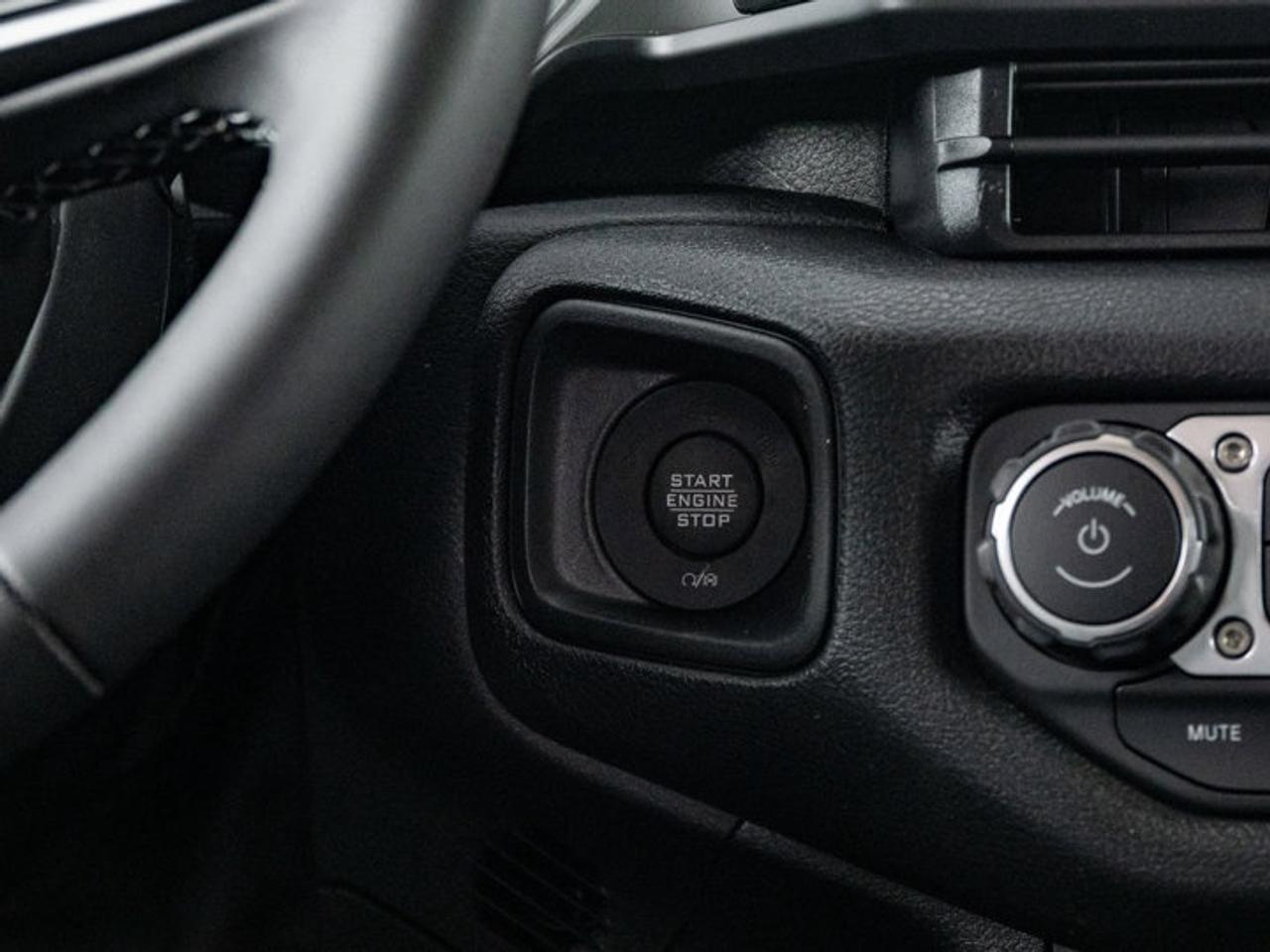 2026 Jeep Gladiator NightHawk Photo