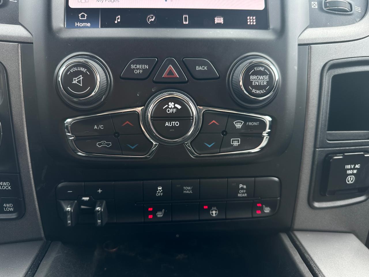 2022 RAM 1500 Classic Express4X4 Crew 5.7L HTD Cloth FM/XM CarPlay RvCam Photo