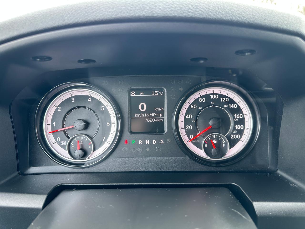 2022 RAM 1500 Classic Express4X4 Crew 5.7L HTD Cloth FM/XM CarPlay RvCam Photo