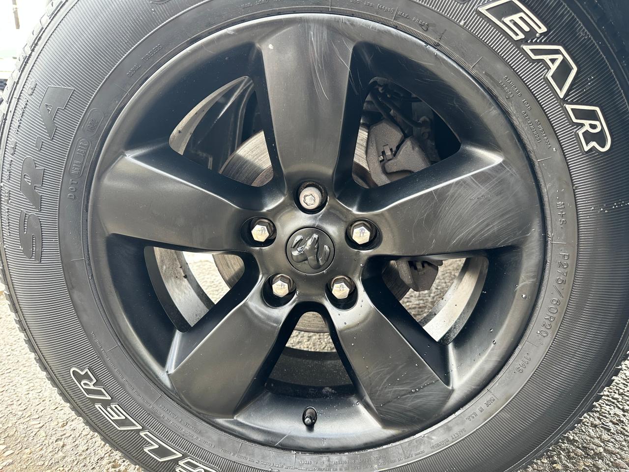 2022 RAM 1500 Classic Express4X4 Crew 5.7L HTD Cloth FM/XM CarPlay RvCam Photo