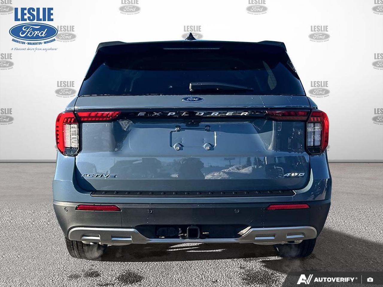 2026 Ford Explorer Active 4WD Photo4