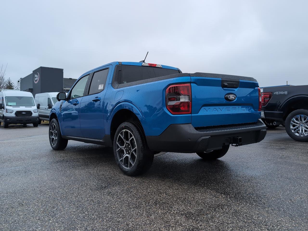 2026 Ford Maverick Lariat SuperCrew AWD Photo4