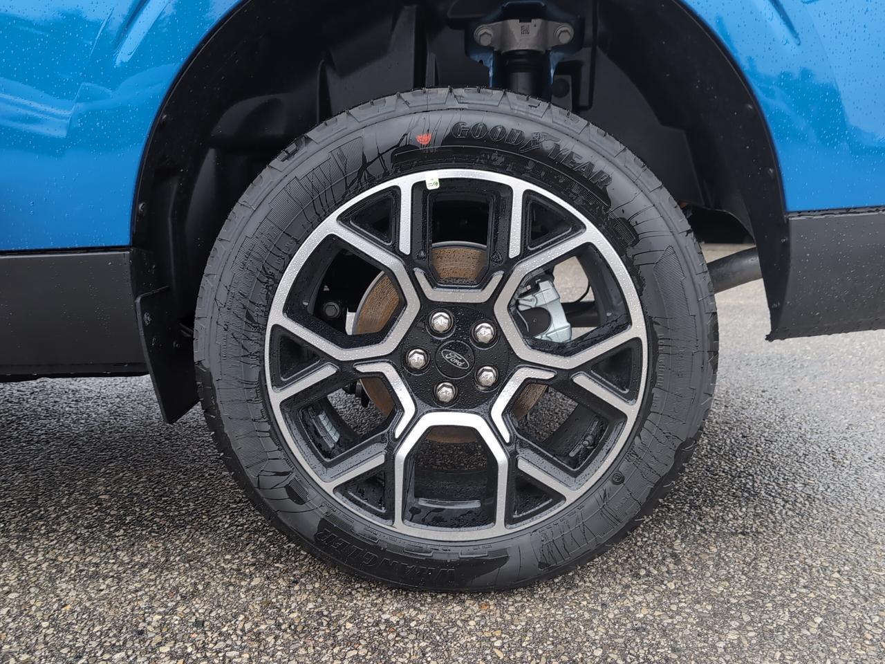 2026 Ford Maverick Lariat SuperCrew AWD Photo