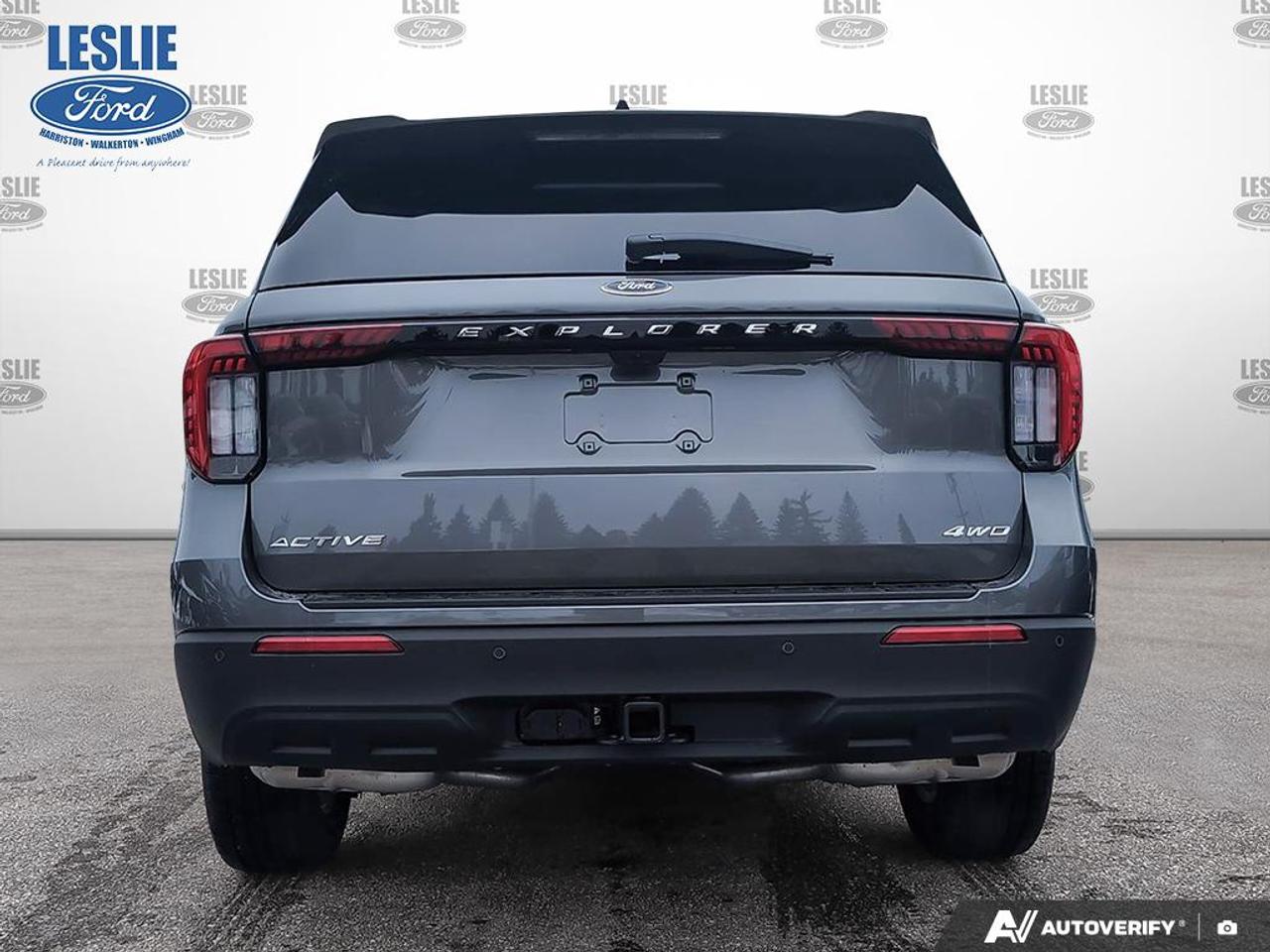 2026 Ford Explorer Active 4WD Photo4