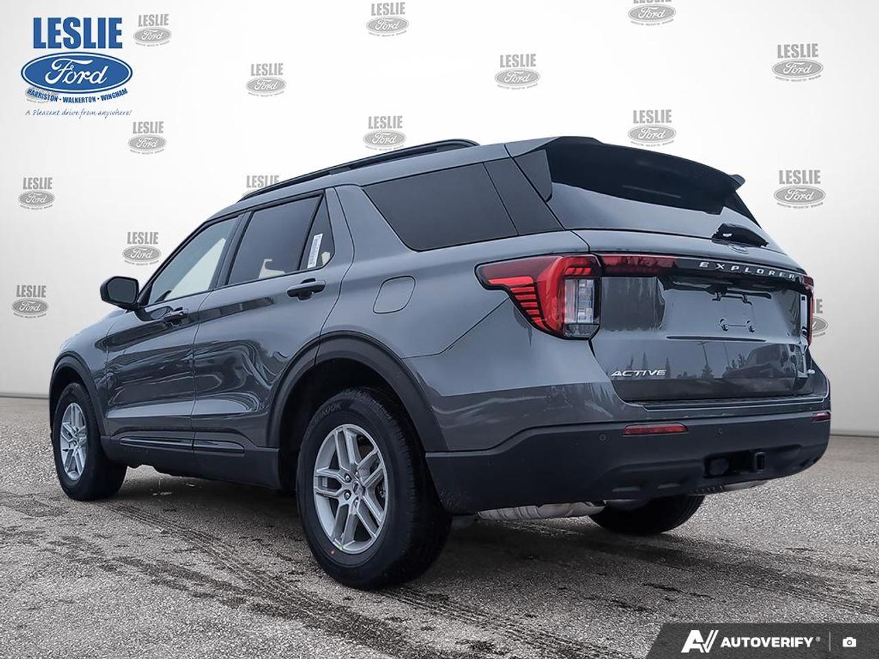 2026 Ford Explorer Active 4WD Photo3