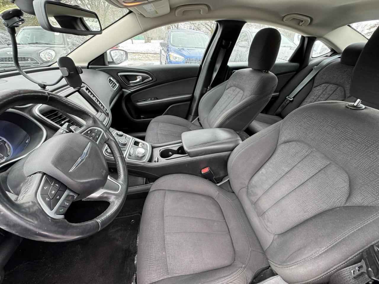 2015 Chrysler 200 4dr Sdn Limited FWD - Photo #16