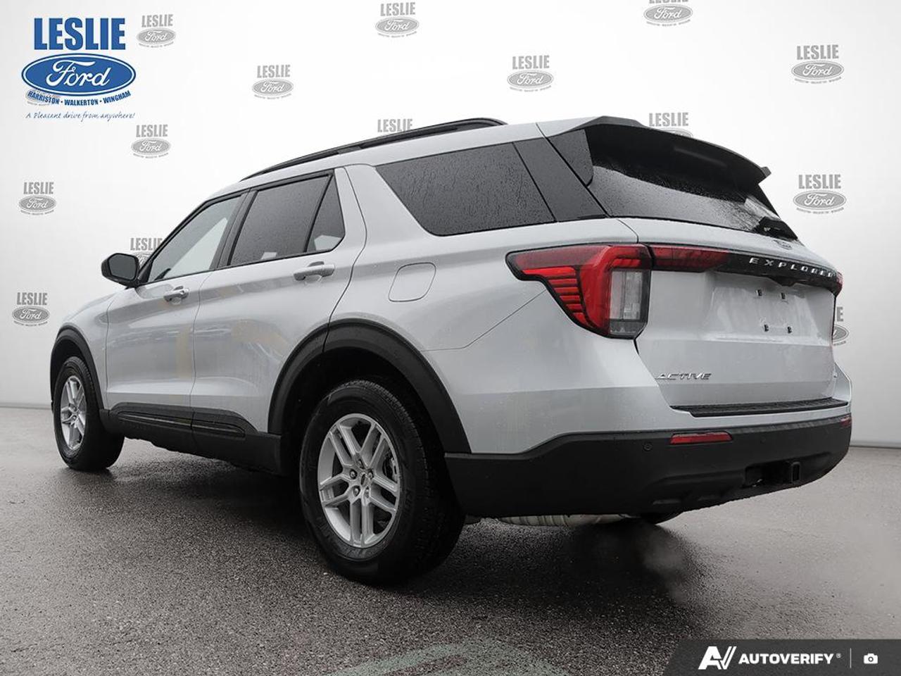 2026 Ford Explorer Active 4WD Photo3