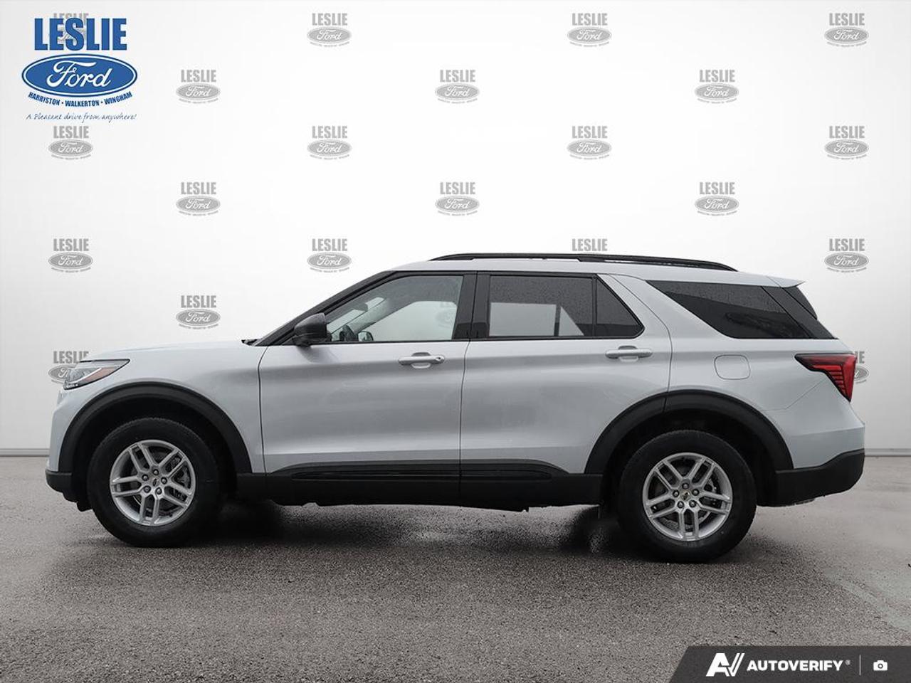 2026 Ford Explorer Active 4WD Photo2