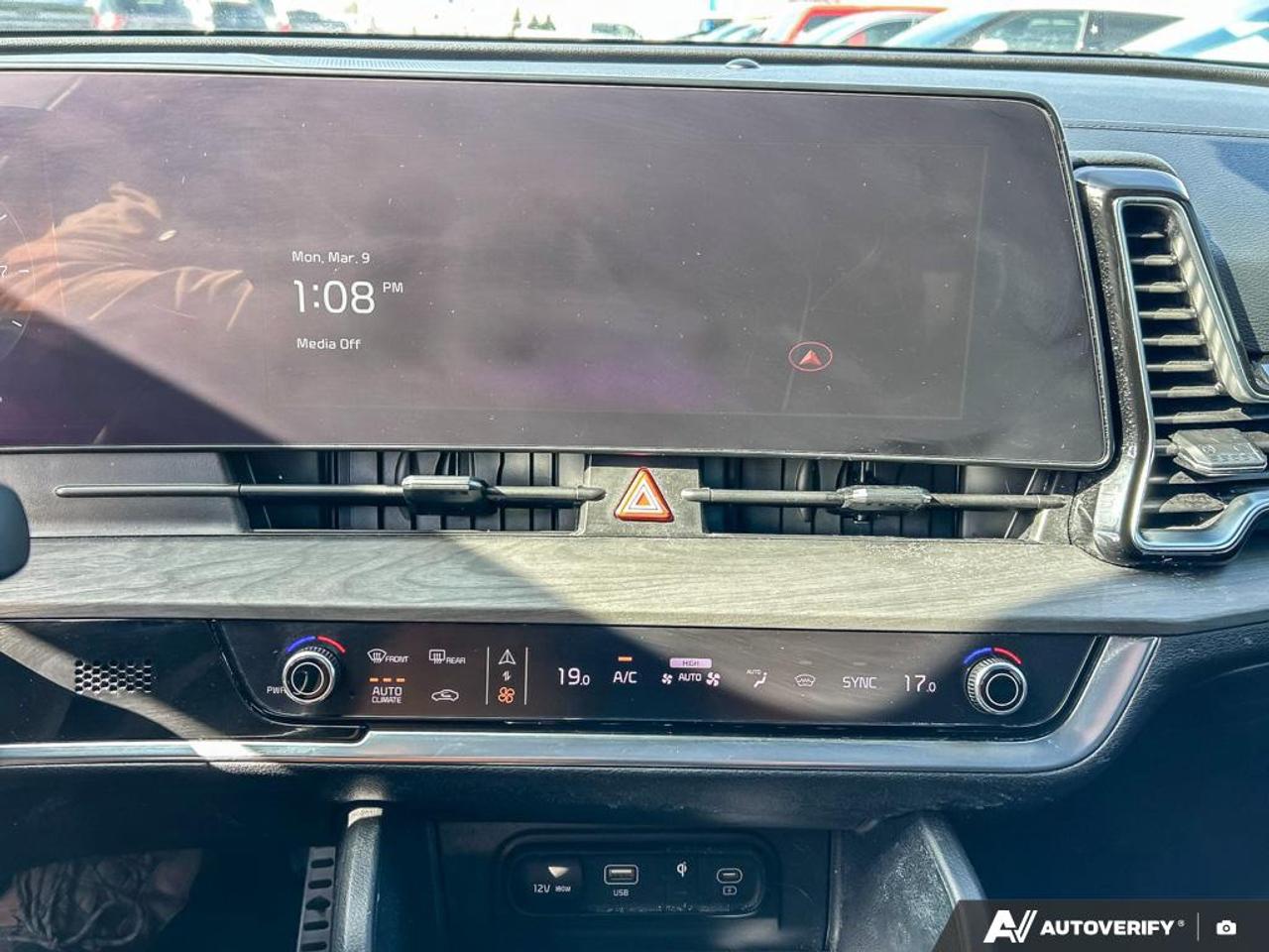 2023 Kia Sportage X-Line Limited w/Black Interior PANORAMIC SUNRROOF | HEATED SEATS | VENTILATED SEA Photo