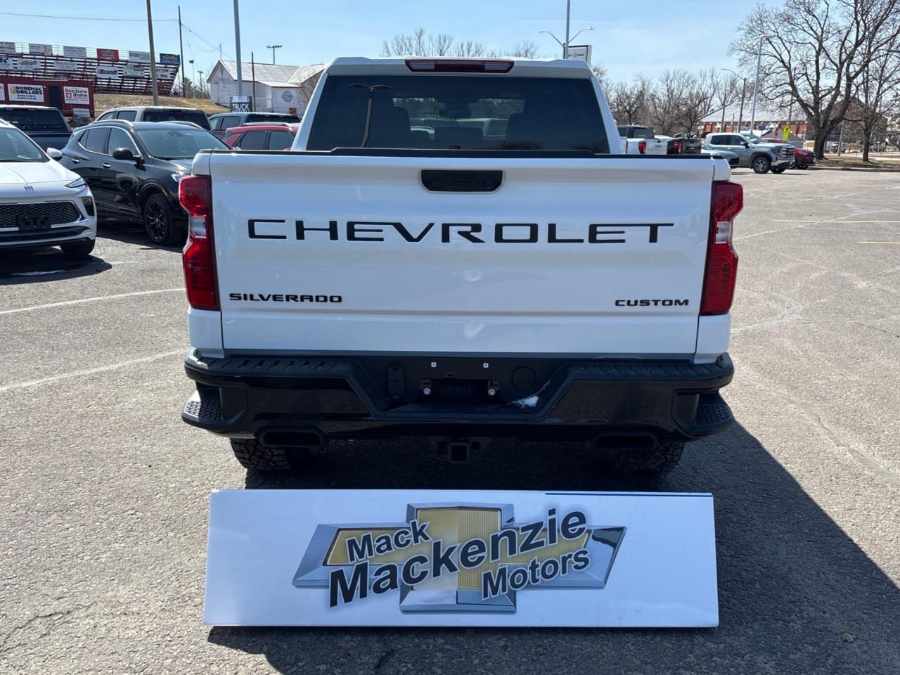 2026 Chevrolet Silverado 1500 Custom Trail Boss New 2026 6 Passenger Crew Cab Gas Powered V8 4X4 Truck with 2 Factory Installed Lift, 20 Gloss Black Wheels and Wireless Apple CarPlay/Android Photo2