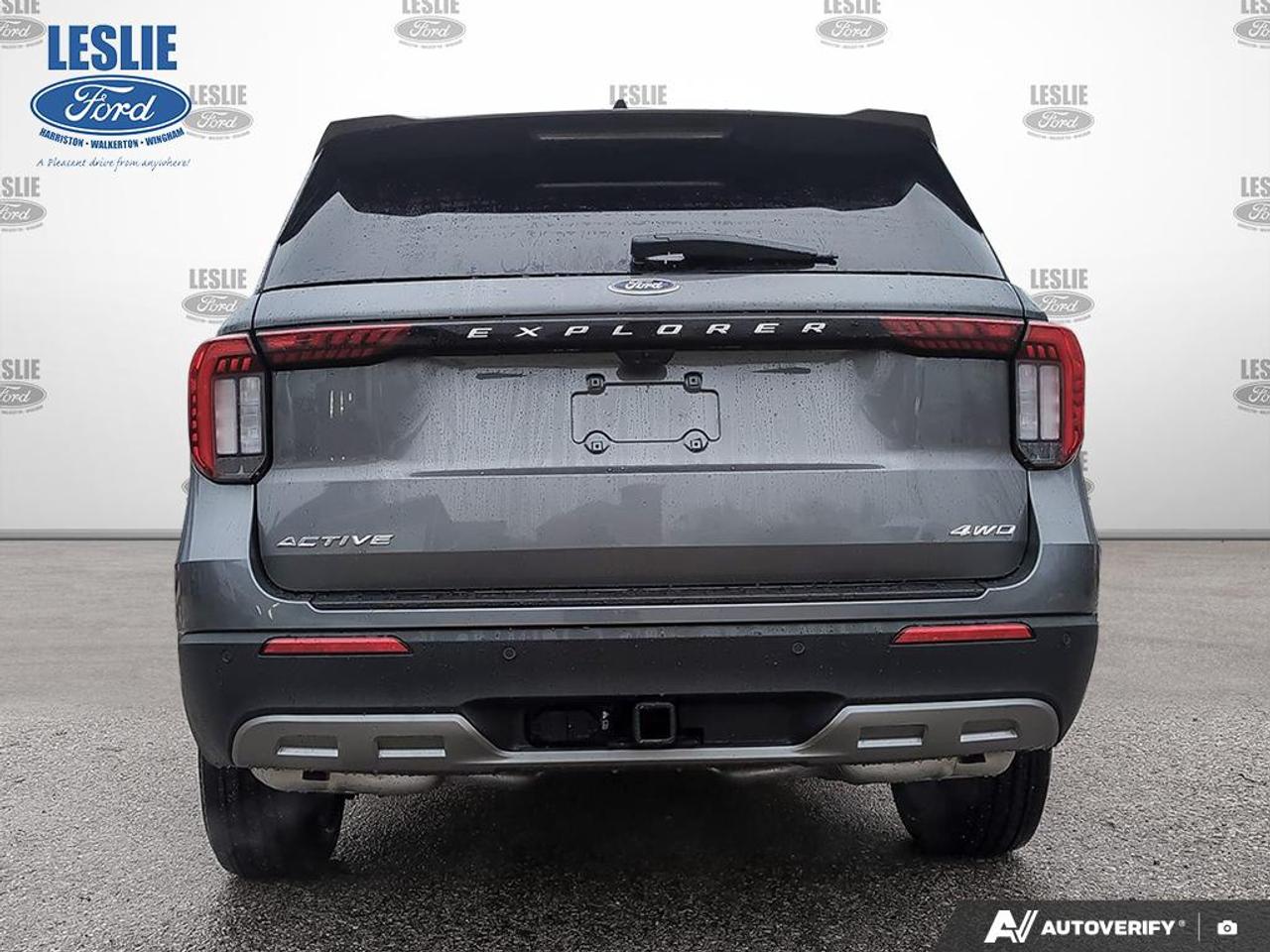 2026 Ford Explorer Active 4WD Photo4