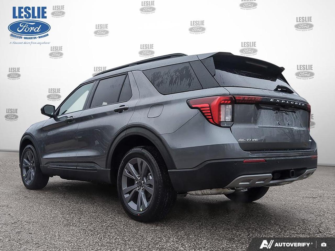 2026 Ford Explorer Active 4WD Photo3