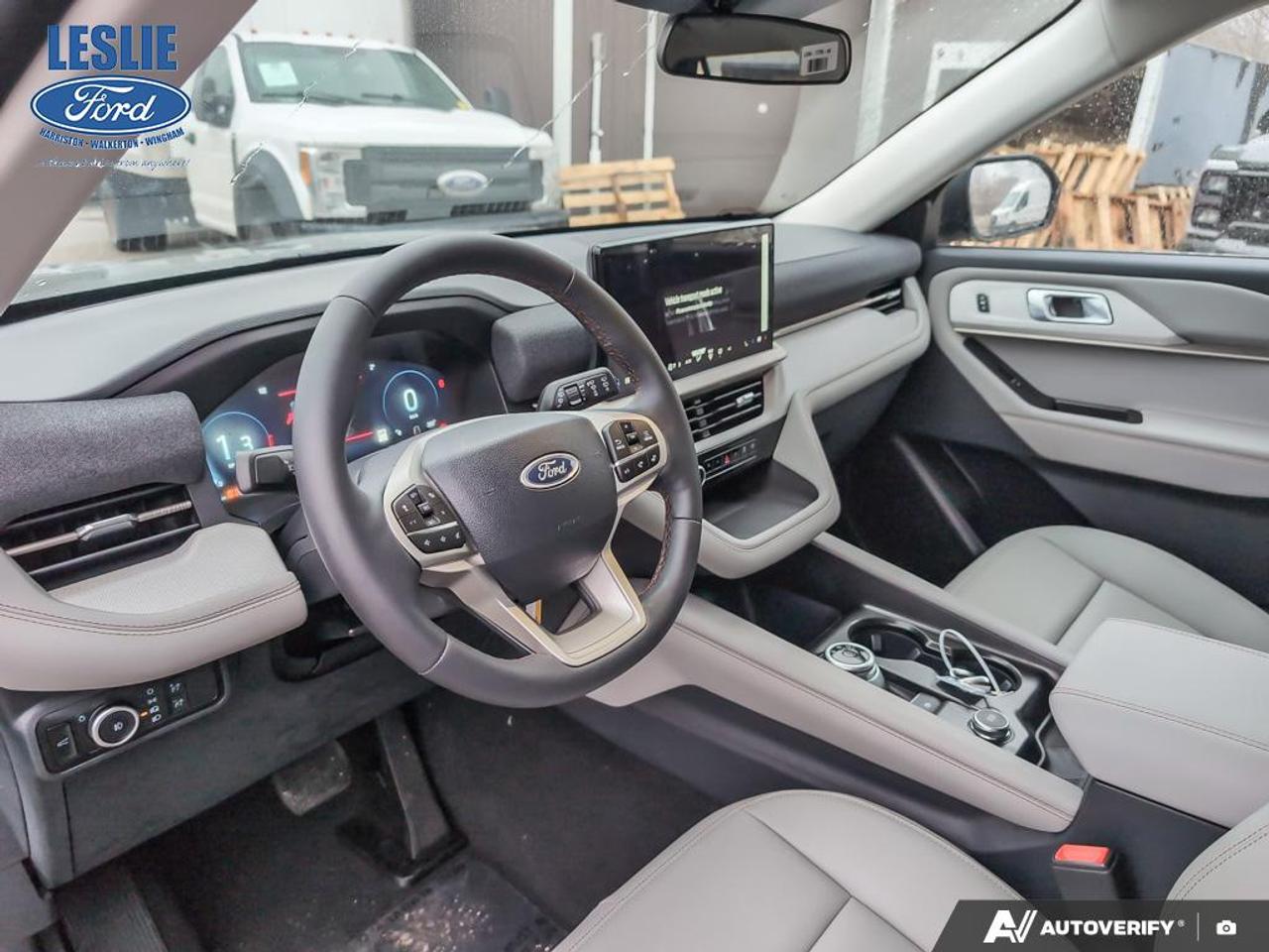 2026 Ford Explorer Active 4WD Photo