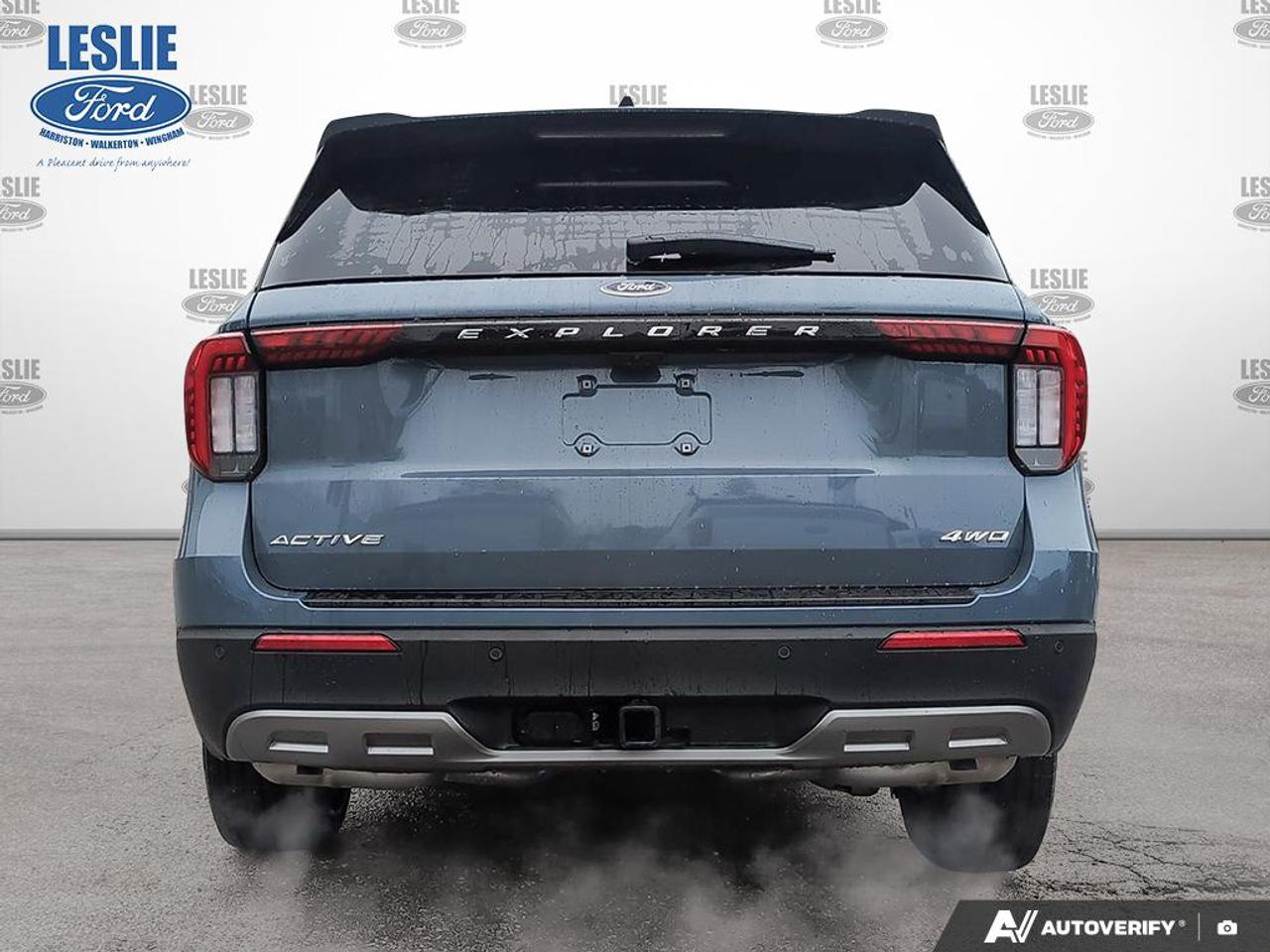 2026 Ford Explorer Active 4WD Photo4