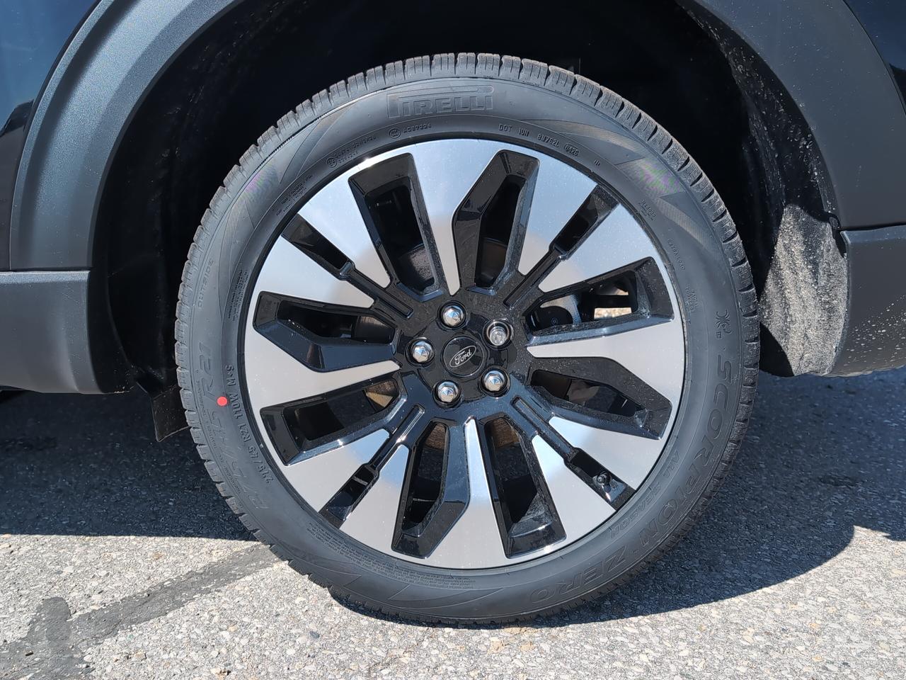 2026 Ford Explorer Platinum 4WD Photo