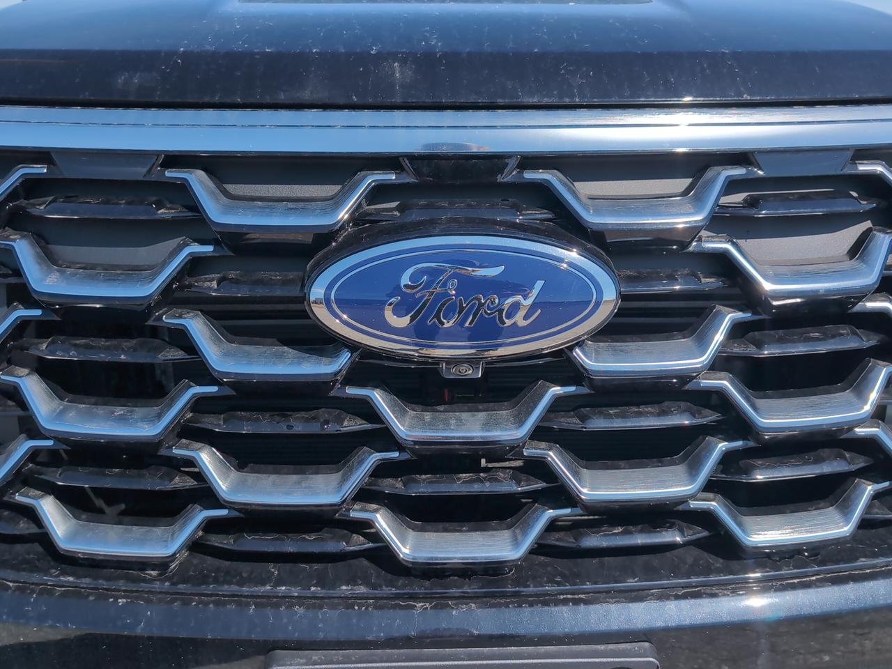 2026 Ford Explorer Platinum 4WD Photo