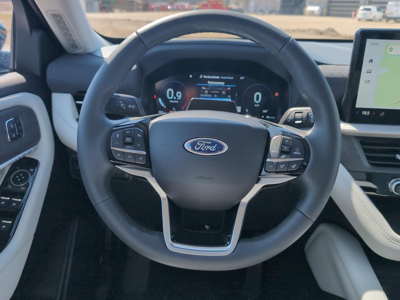 2026 Ford Explorer Platinum 4WD Photo