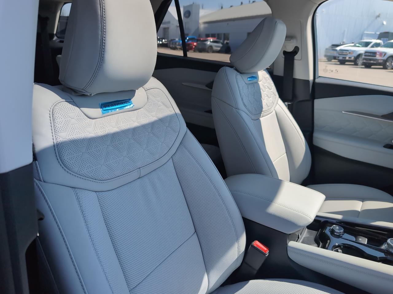 2026 Ford Explorer Platinum 4WD Photo