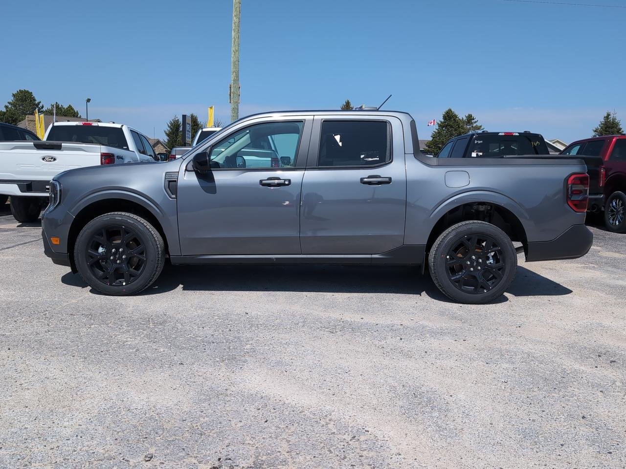 2026 Ford Maverick Lariat SuperCrew AWD Photo2