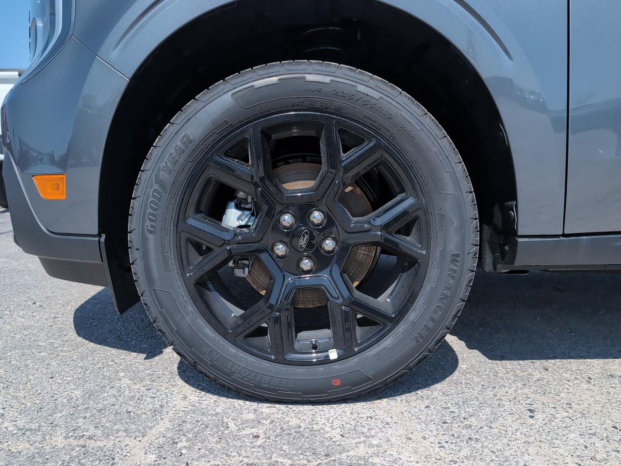 2026 Ford Maverick Lariat SuperCrew AWD Photo
