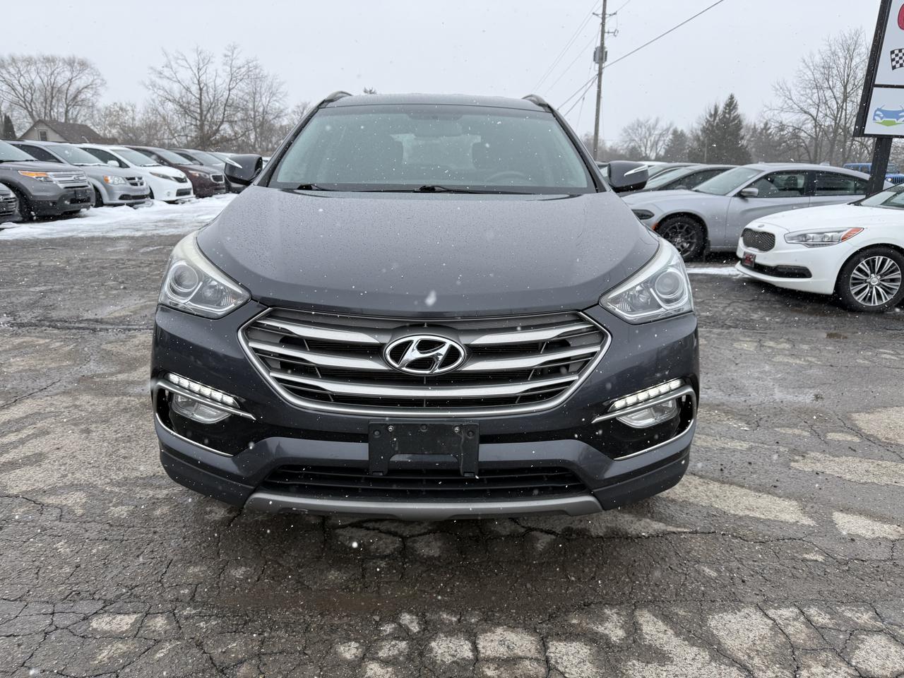 2017 Hyundai Santa Fe Sport Premium 2.4L AWD Photo